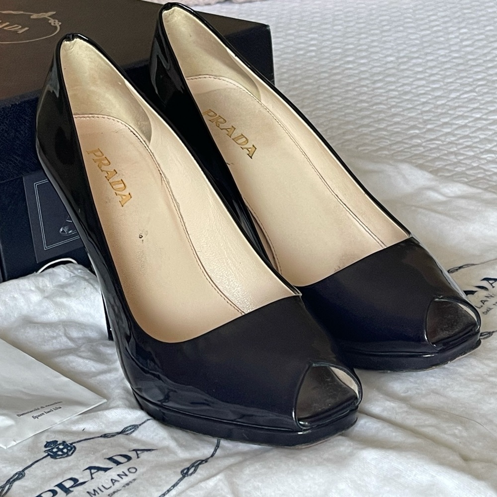 PRADA Patent Peep Toe Pump 38.5
